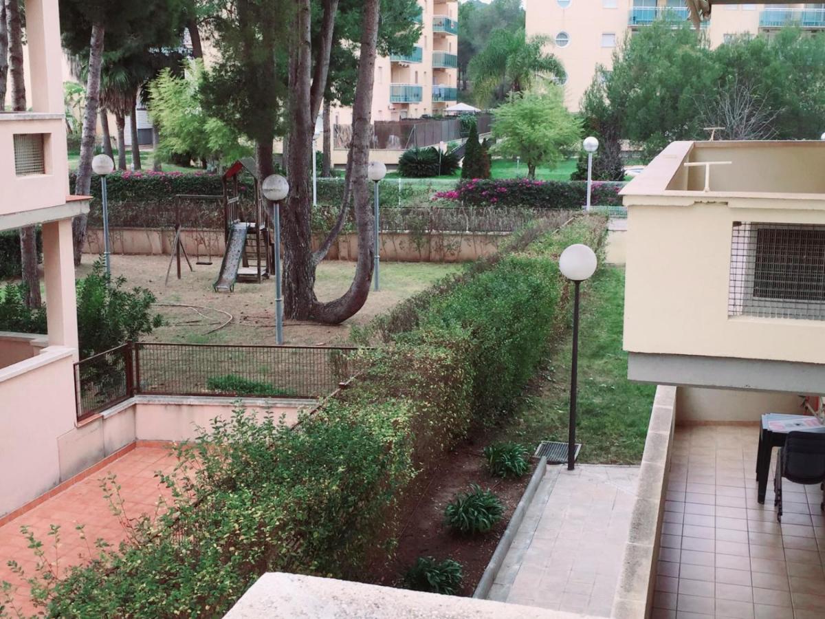 Apartamento Aqua La Pineda Ngoại thất bức ảnh